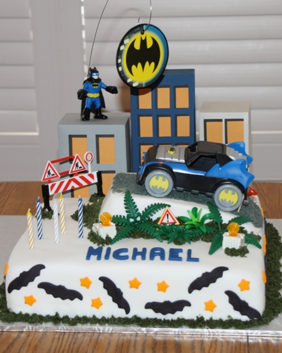Batman Birthday Cake - CakeCentral.com