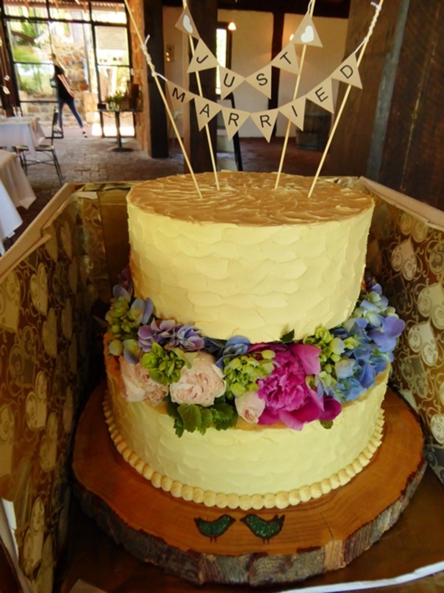 I Couldnt Get A Photo Of The Cake On The Cake Table As She Needed To