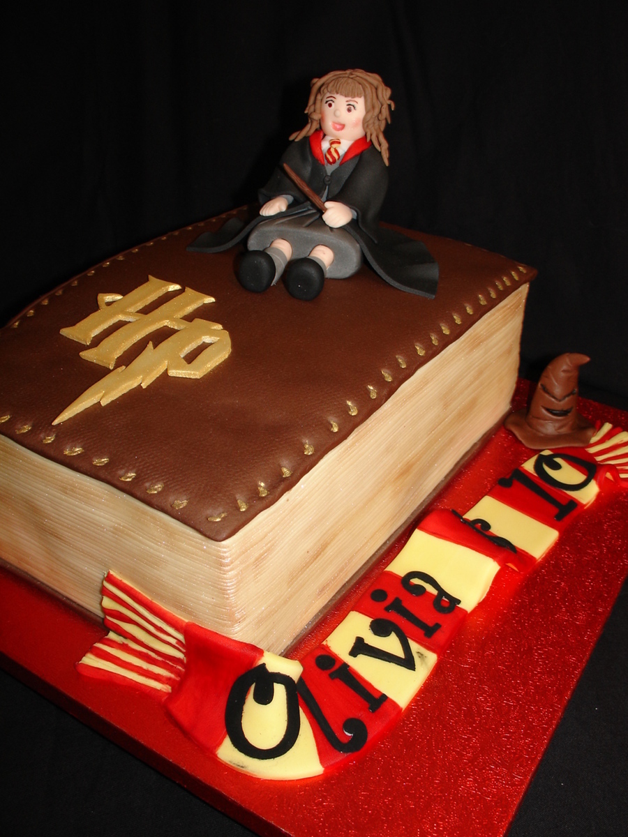 Harry Potter (Hermoine Granger) Book Fondant Cake - CakeCentral.com