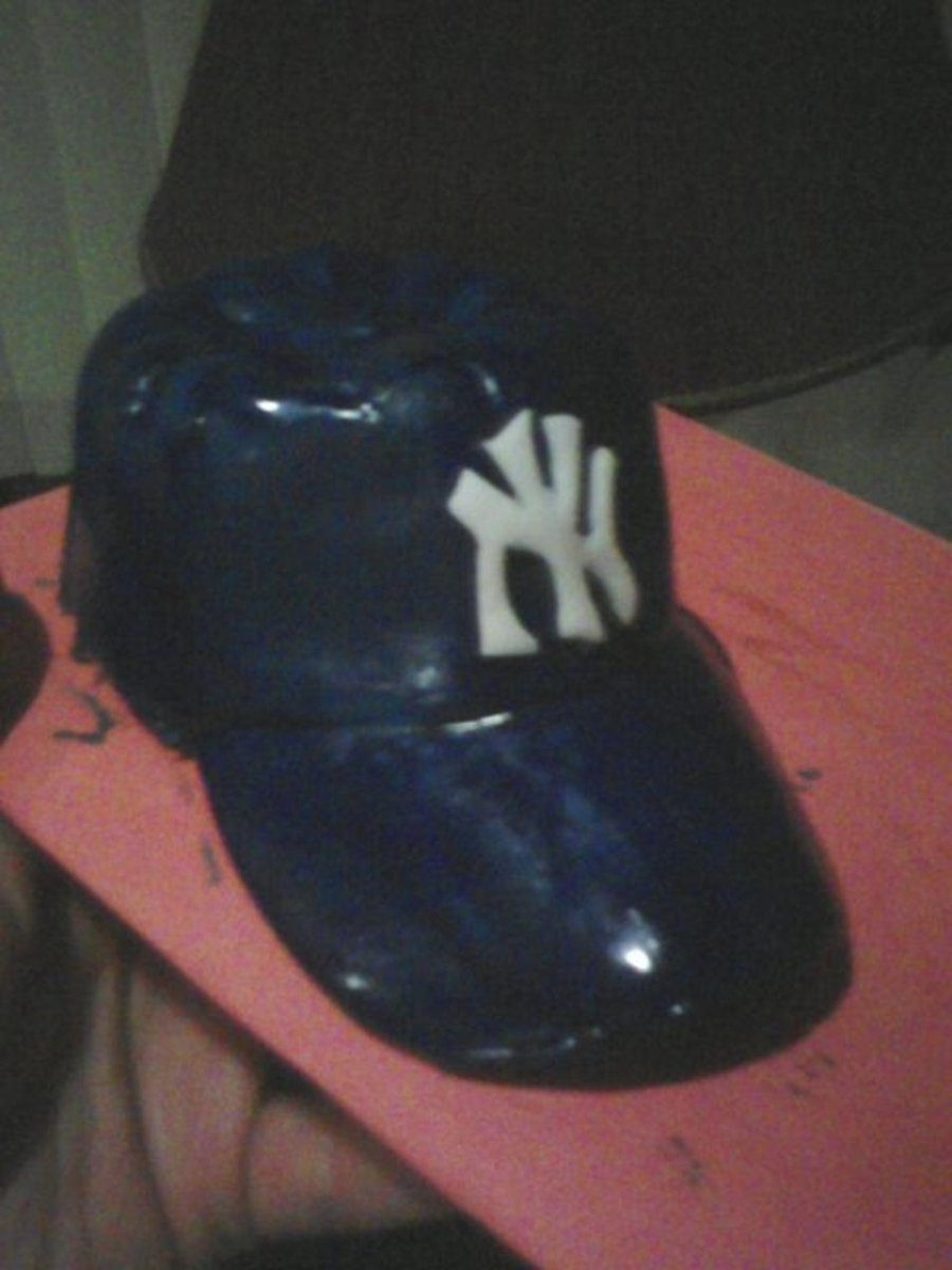 Ny Yankee Baseball, Bat And Hat