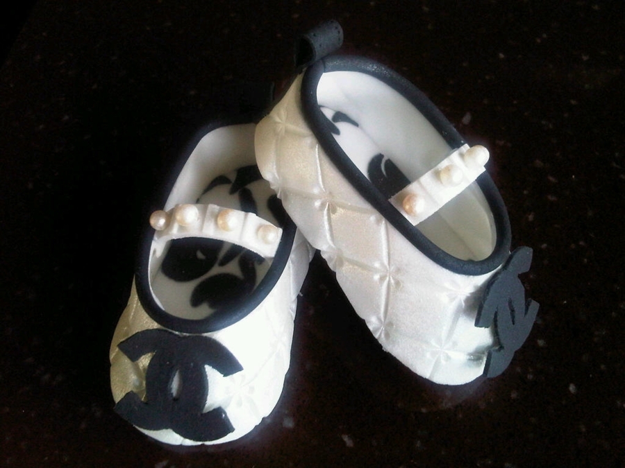 Baby Shoes - CakeCentral.com