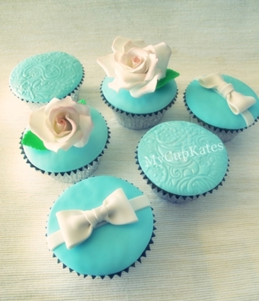 Engagement Party Gift Cupcakes