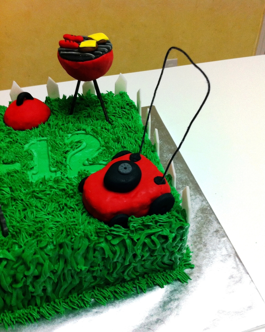 HoneyDo Shower Lawn Cake