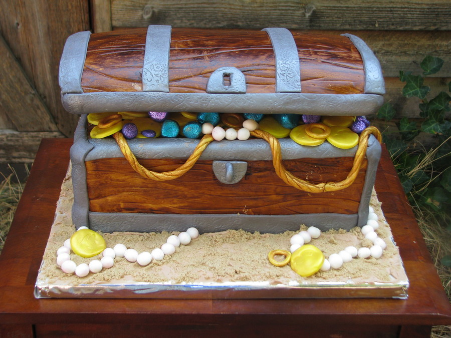 Pirate Treasure Chest Cake!