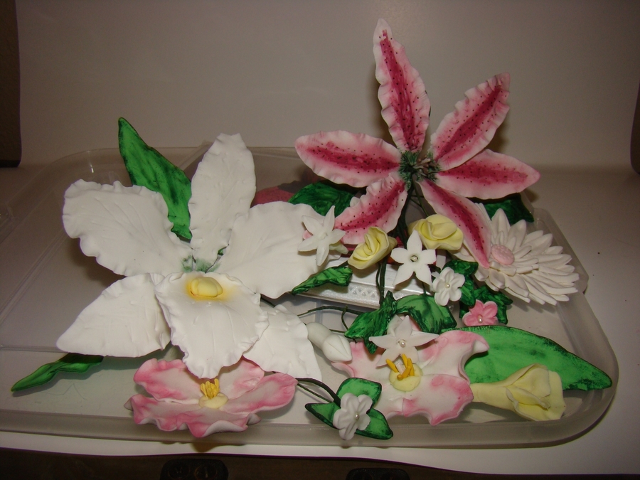 Fondant And Gumpaste Flowers