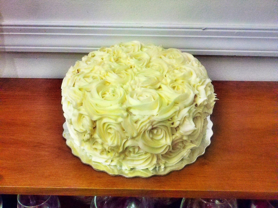 Piped Rose Buttercream Cake