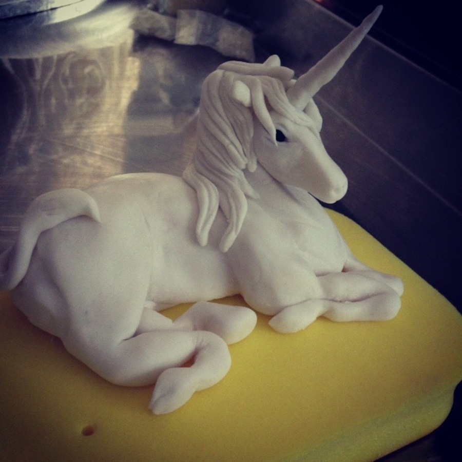 Fondant Unicorn Topper
