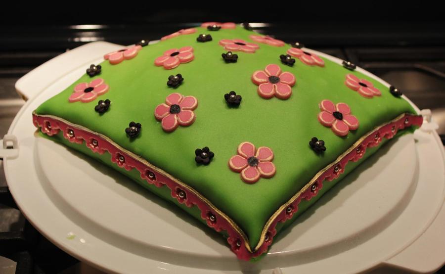 Fondant/ Gum Paste Pillow/cushion Cake