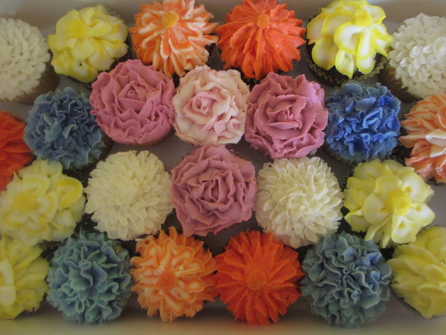 Buttercream Flower Cupcakes