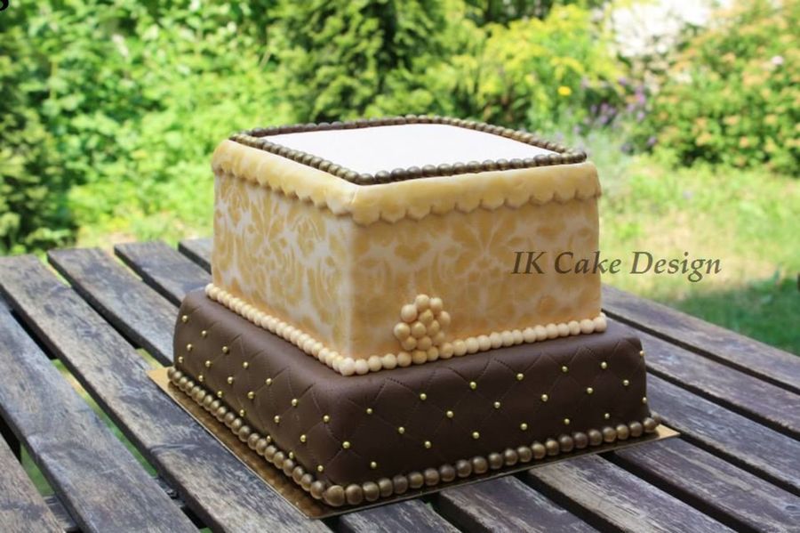 Gold Damask Cake