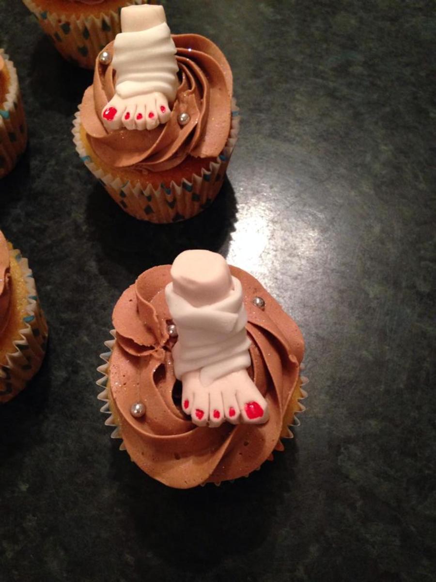 Foot / Broken Foot Cupcake - CakeCentral.com