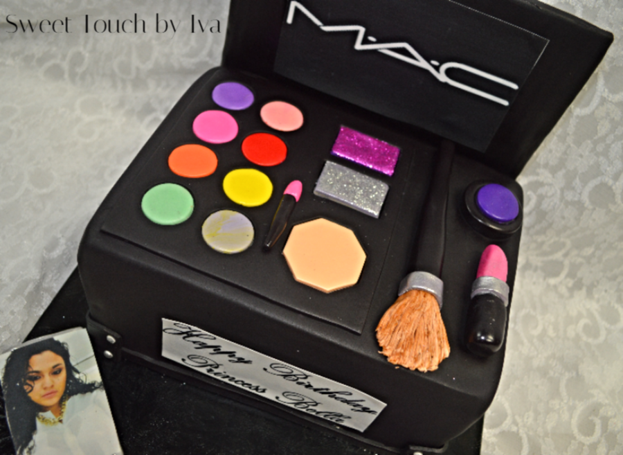 Makeup Artist Cake