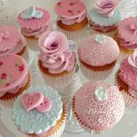 Vintage Cupcakes vintage cupcakes for a kitchen tea