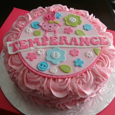 Cute Rosette Cake And Matching Cupcakes