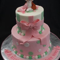 Baby Fox 5" top tier 8" base tier. Buttercream icing. Fondant / GP Fox , Fondant accents.