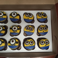 Minion Cupcakes Birthday cupcakes for the kid in each adult.