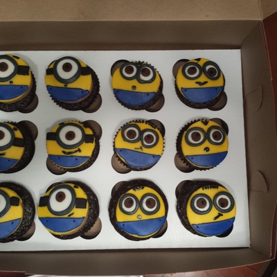 Minion Cupcakes