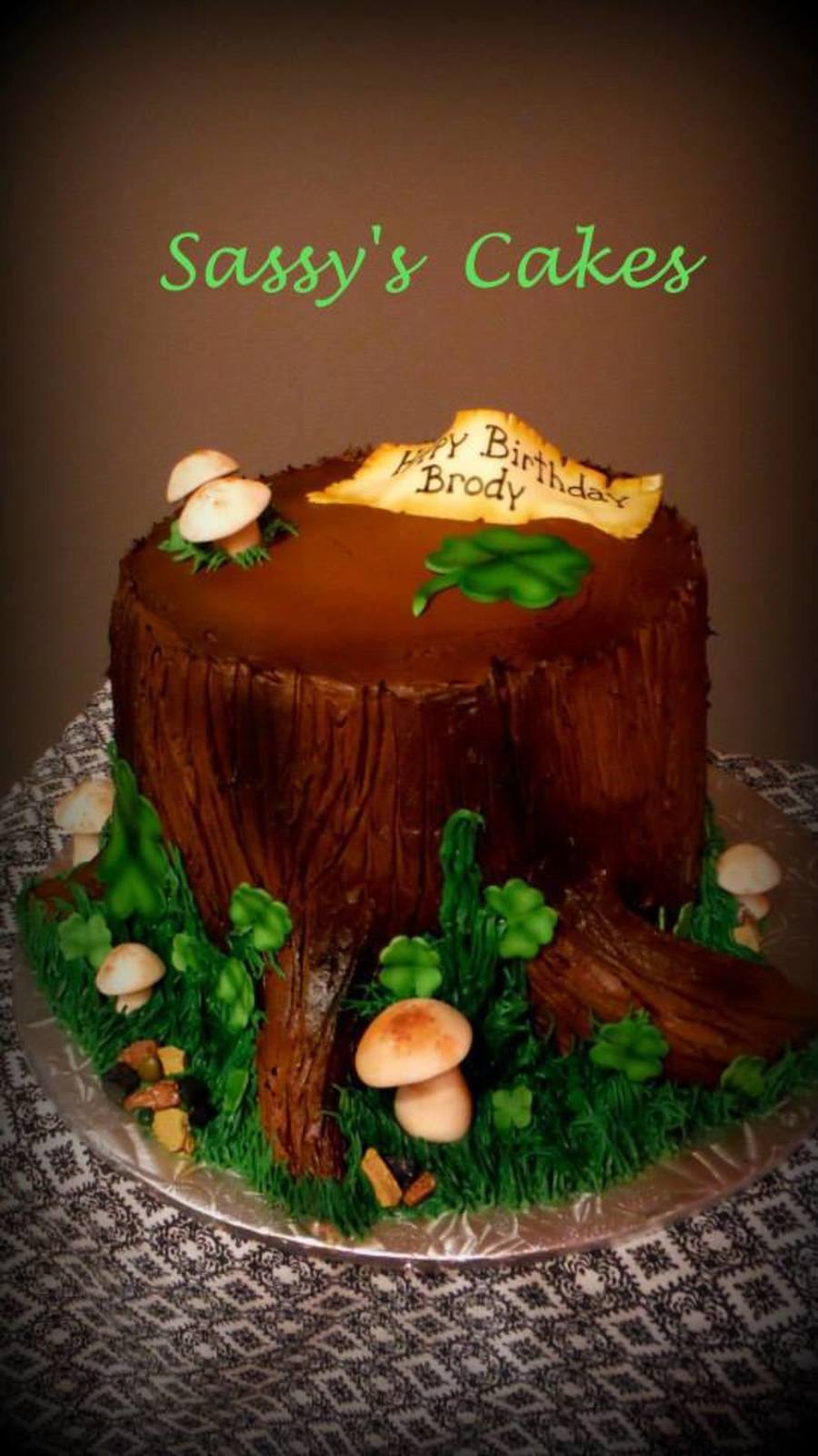 Buttercream Tree Stump