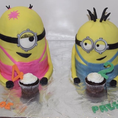 Minion Birthday Cake