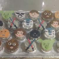 Star Wars Vanilla cupcakes with fondant characters,