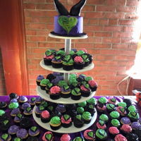 Descendants Birthday Descendants cake and cupcakes