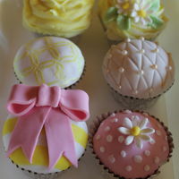 Decorating Course My very first cake decorating course successes, and amazement!