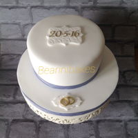 Simple Small Wedding Cake Lemon sponge