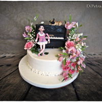 The Little Pianist Many chocolate and strawberries