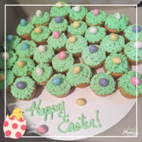 Easter Mini Cupcakes Mini cupcakes for Easter egg hunt