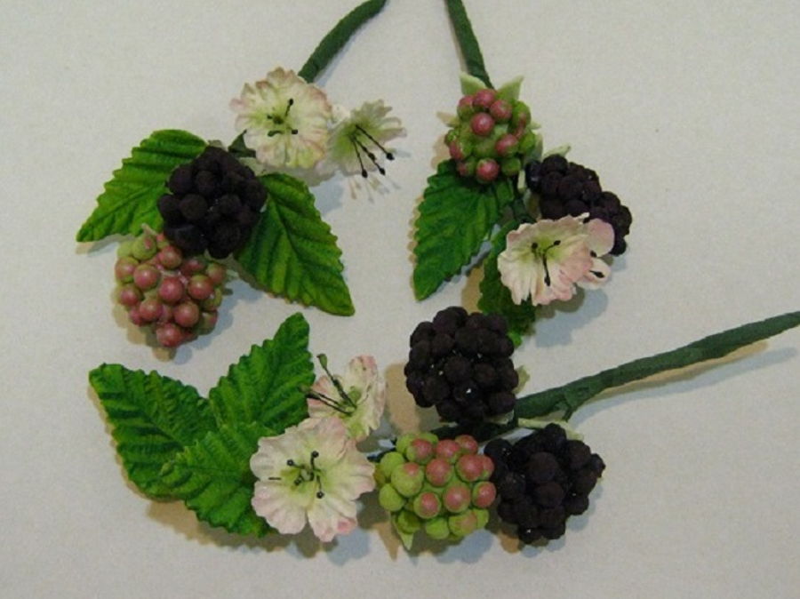 Gumpaste Summer Berries