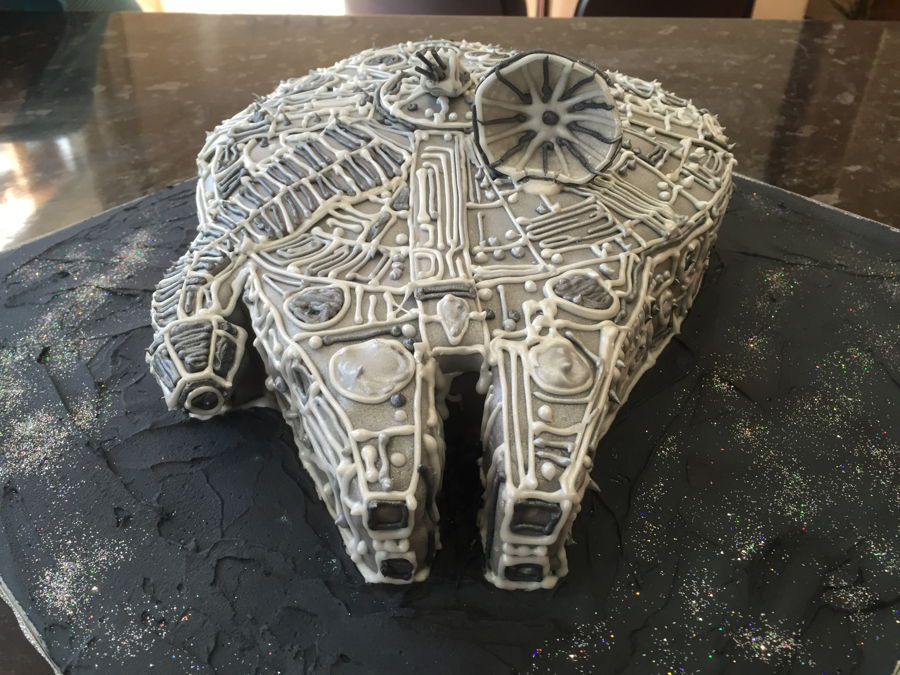 Millennium Falcon Birthday Cake - CakeCentral.com