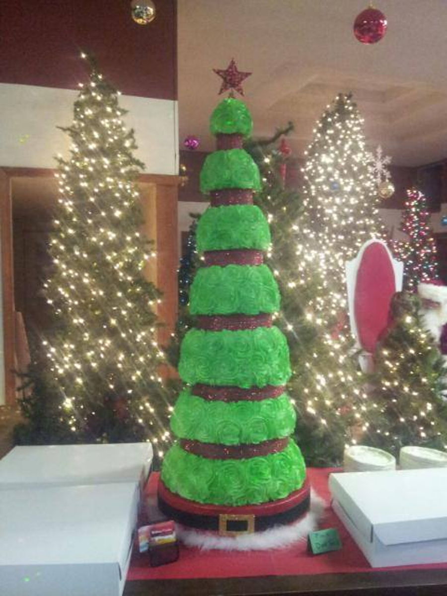 45 Ft Tall Christmas Tree Cake 45 Ft Tall Christmas Tree Cake