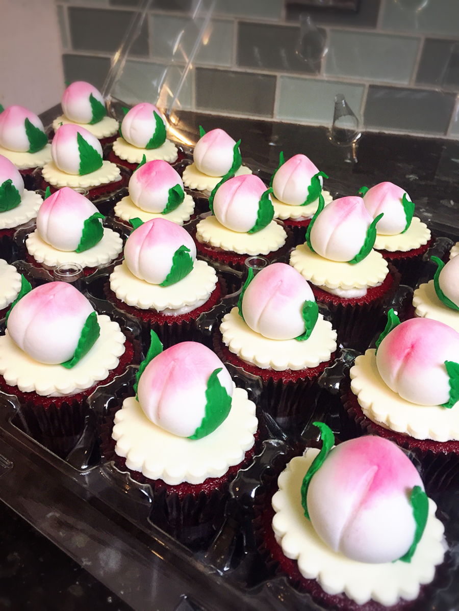 Longevity Peach Cake And Mini Peach Cake For 80Th Birthday Party This