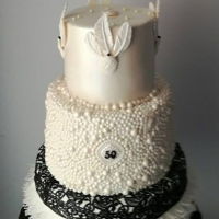 Cake In Pearl And Black anniversary