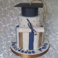 Graduation Cake How to Make a Graduation Cap: https://goo.gl/qcls8o *** C&oacute;mo Hacer un Gorro de Graduaci&oacute;n: https://goo.gl/qcls8o