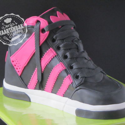 Sneaker Cake