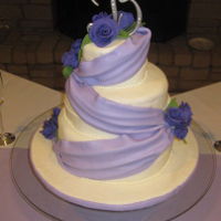 Purple Themed Wedding Purple themed wedding.Fondant roses