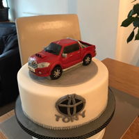 Toyota Hilux Invincible Truck Cake Toyota Hilux Invincible Truck Cakefondant car