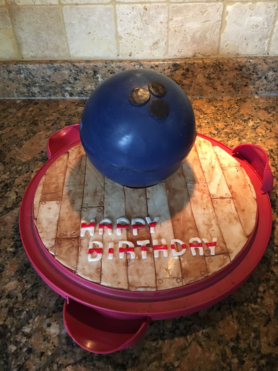 Bowling Cake