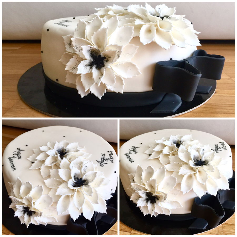 Black&white - CakeCentral.com