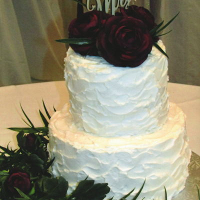 Rustic Buttercream And Roses