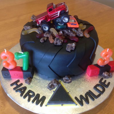 Wilde And Harm Monster Tire