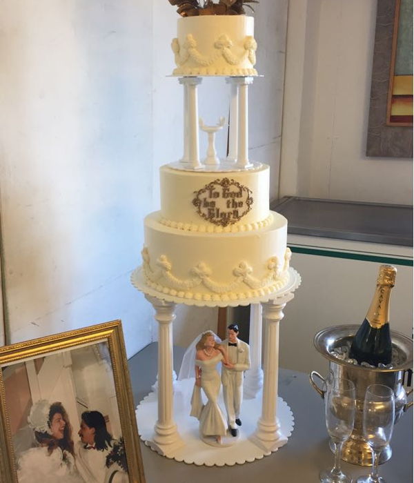 pillars cake decorating photos