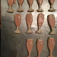 Champagne Glass Cookies With a nice seafood platter, these champagne glass cookies will taste simply divine.