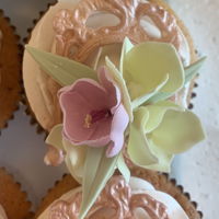 Cup Cake Floral cup cakes to share with friends