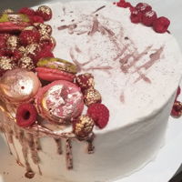 Rose Gold Playing around with rose gold luster dust.